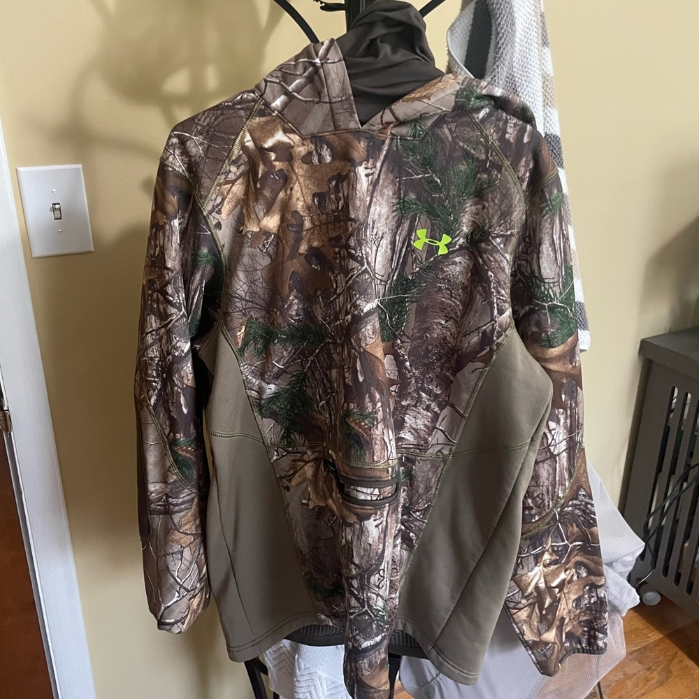 Under armour cold gear camp hunting hoodie